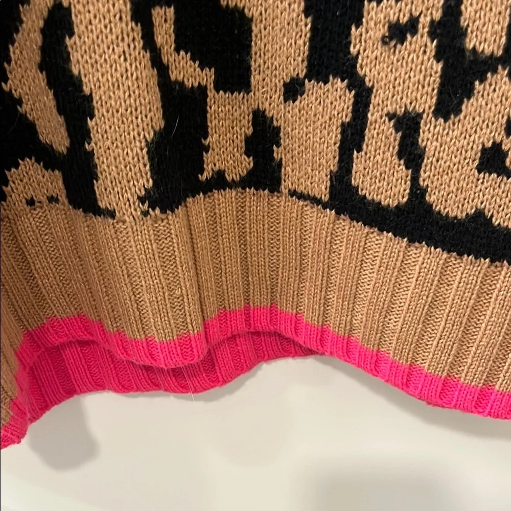 Aakaa: Women's Leopard Print Sweater - Black and Tan with Pink Accents - Picture 3 of 7